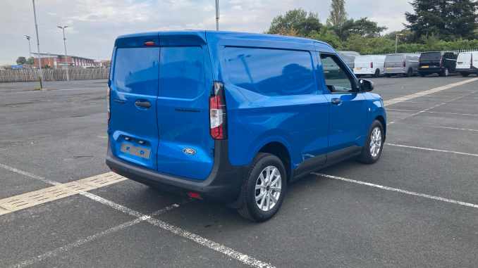 Ford Transit Courier Diesel 1.5 EcoBlue Trend Van - Image 10